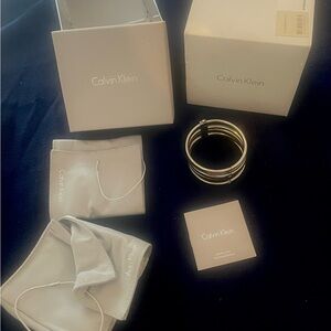 Calvin Klein women’s silver-Tone Bracelet